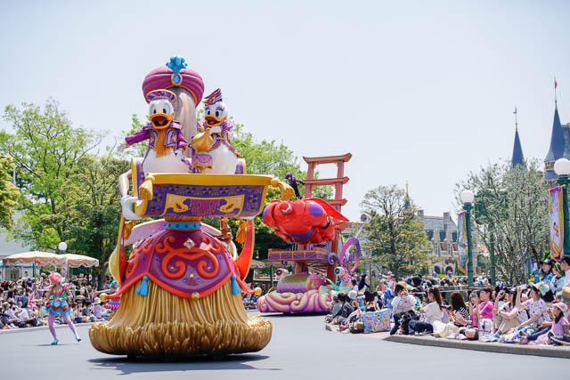 【35周年ディズニーランド】“Happiest Celebration!”で撮影を楽しむ祝祭のパーク（その2：ドリーミング・アップ！）