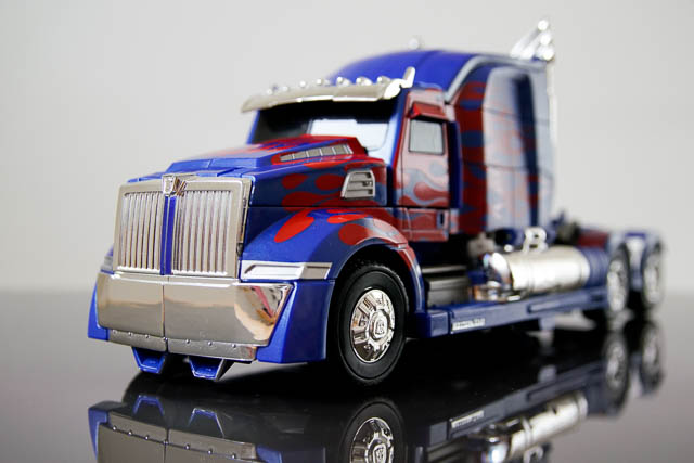 トランスフォーマー TLK-15 キャリバーオプティマスプライム「ウェスタンスター・4900カスタムモデル」